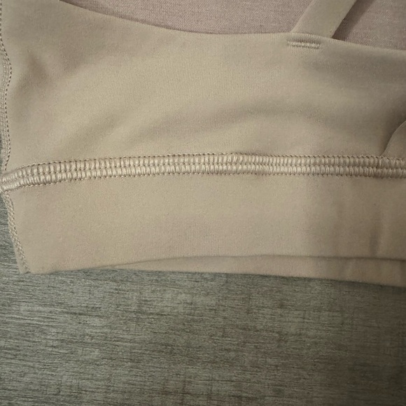 Lululemon Gray Criss Cross Tank Top and built in Beige Sports Bra Size 6 - Picture 9 of 12